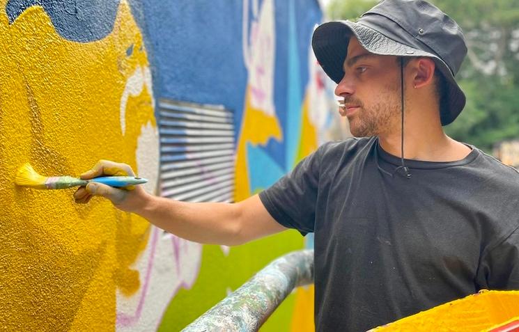 florian schneider en train de peindre a valencia