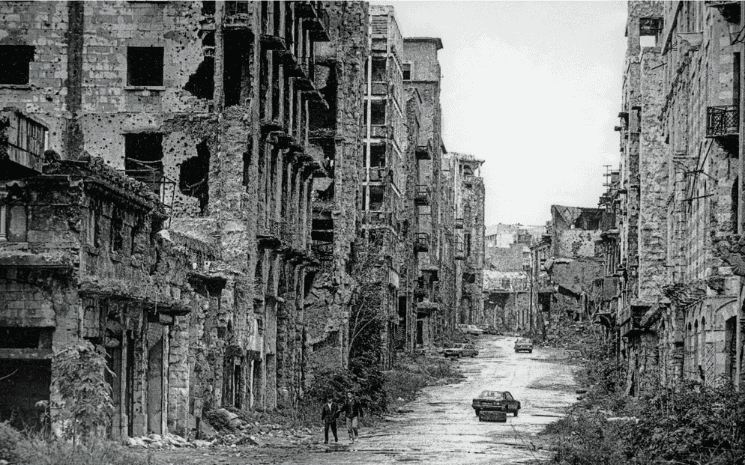 Le centre-ville de Beyrouth dévasté, décembre 1991. Copyright Frédéric de La Mure