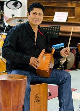 cajon péruvien musique afro-péruvienne hugo alcazar