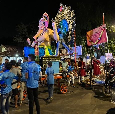 Une idole de Ganesh arrivant pour le festival 2022