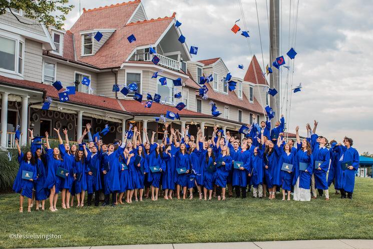 des élèves de la FASNY pour leur graduation