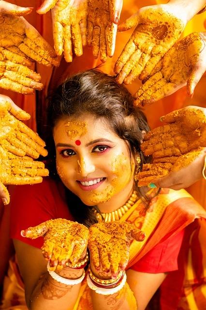 cérémonie du haldi pour un mariage hindou