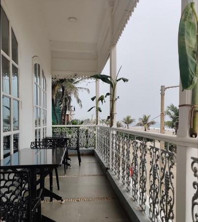 La terrasse de l'hôtel Ajantha à Pondichéry