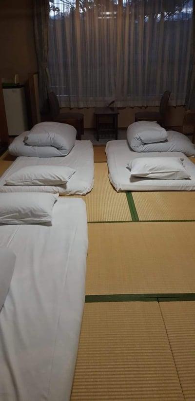 hôtel étoilé au Japon : un futon sur le sol !