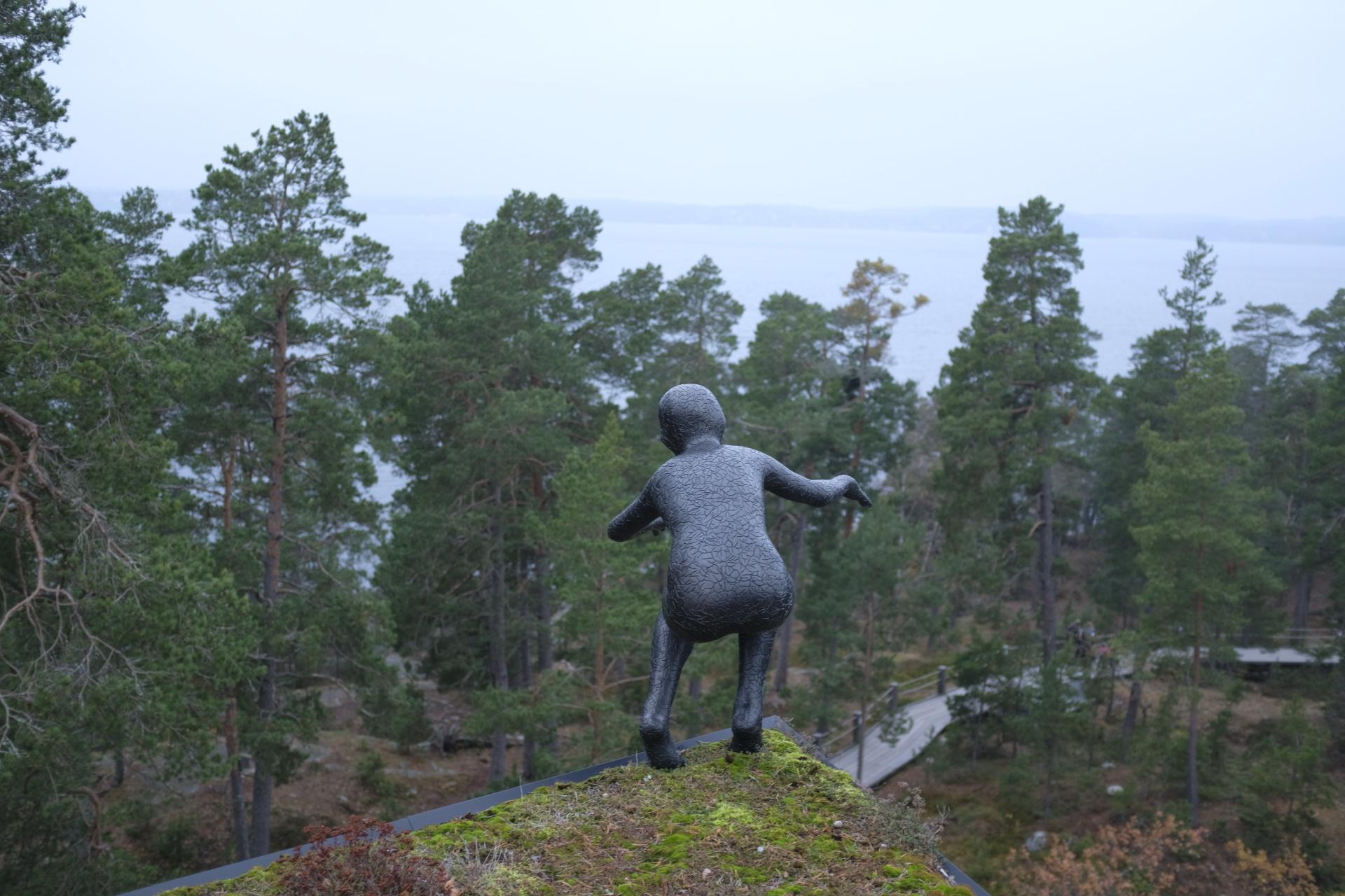 Sculpture de Maria Miesenberger sur le toit