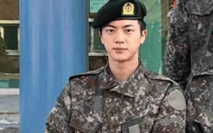 Jin de BTS pendant son service militaire