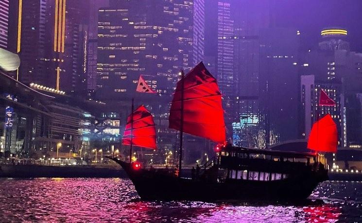 jonque de nuit hong kong