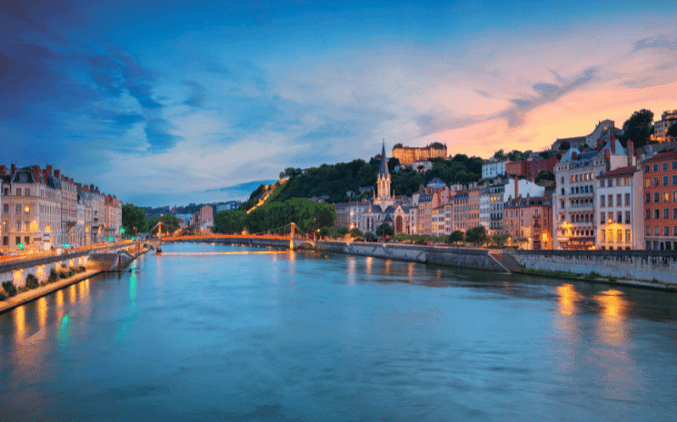 Lyon en retour d'expatriation