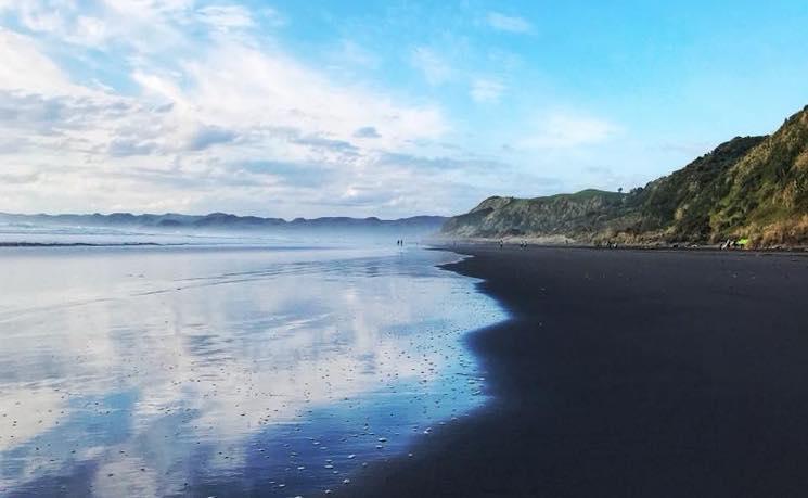  Manu Bay plage de surf Raglan