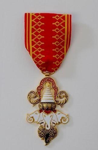 Médaille de l'éléphant et de l'ordre du parasol du Cambodge