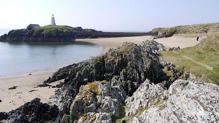 newborough-beach