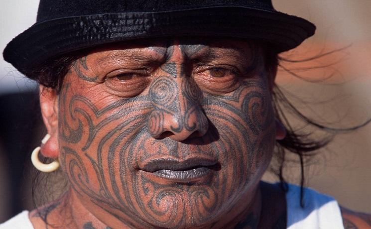 TATOUAGES VISAGE MAORI