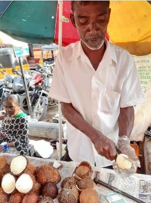 Vendeur de noix de coco