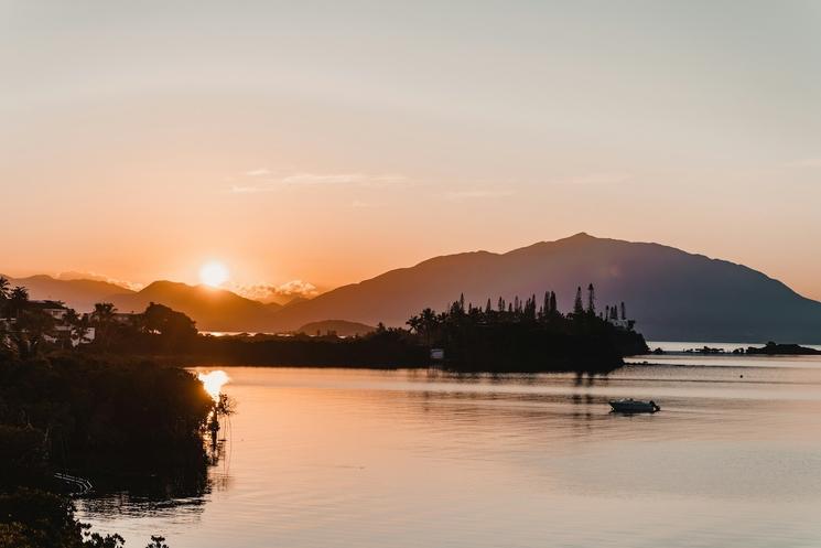 la nouvelle calédonie au crépuscule 