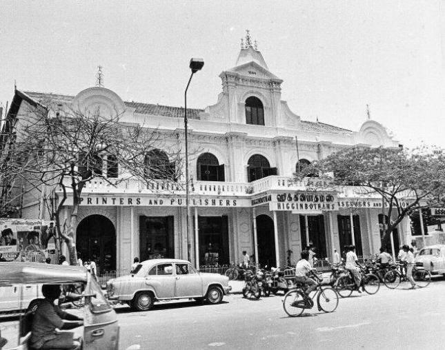 La librairie Higginbotham est la plus ancienne de Chennai. Image : ancienne carte postale