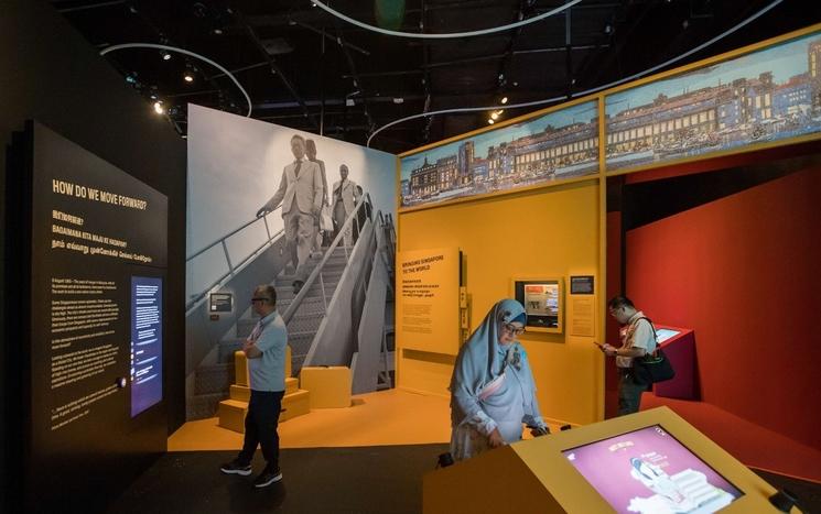 Les témoignages légués par les Singapouriens pour le mémorial des fondateurs ont été exposés au National Museum.