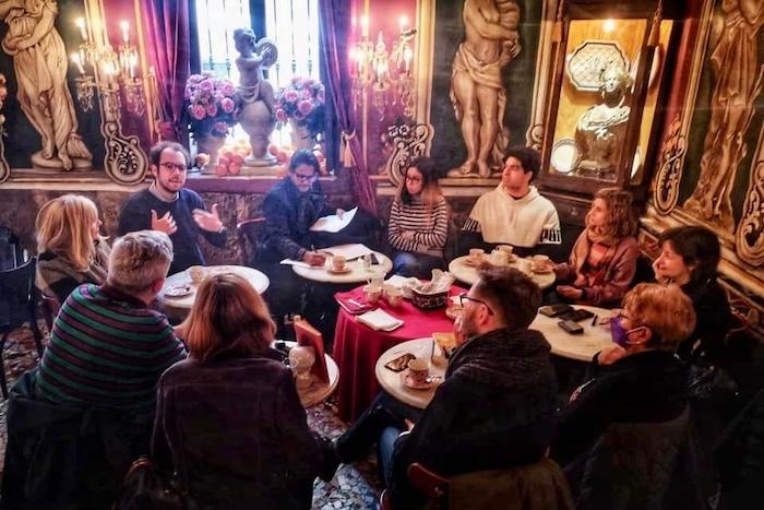 Paul Pierroux-Taranto lors d'une rencontre littéraire au Café de Las Horas