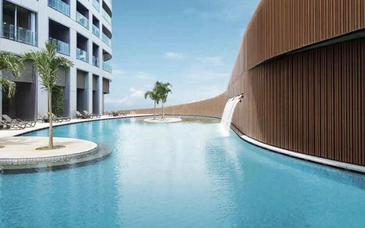 la piscine a Lodha