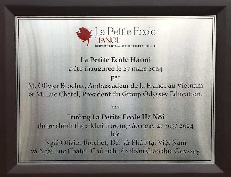 Plaque de l'ecole inauguration le 27 mars 2024