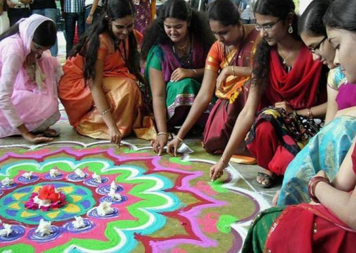 kolam femmes india tamil nadu pongal 