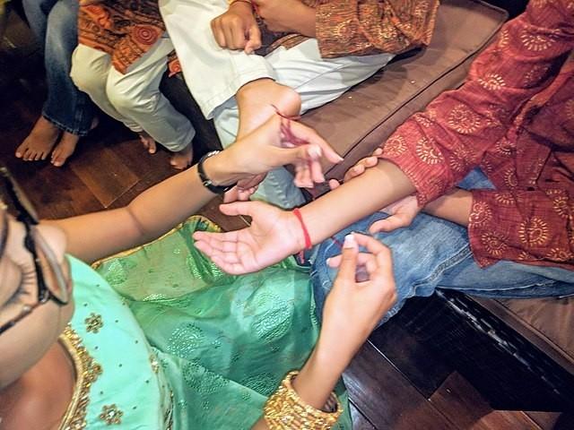 ceremonie de raksha bandhan 