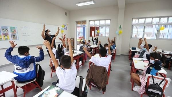 Toutes les écoles publiques du Pérou ont enfin rouvert leurs portes