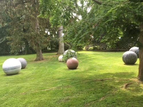 Sculptures dans le parc du musée de Louisiana 