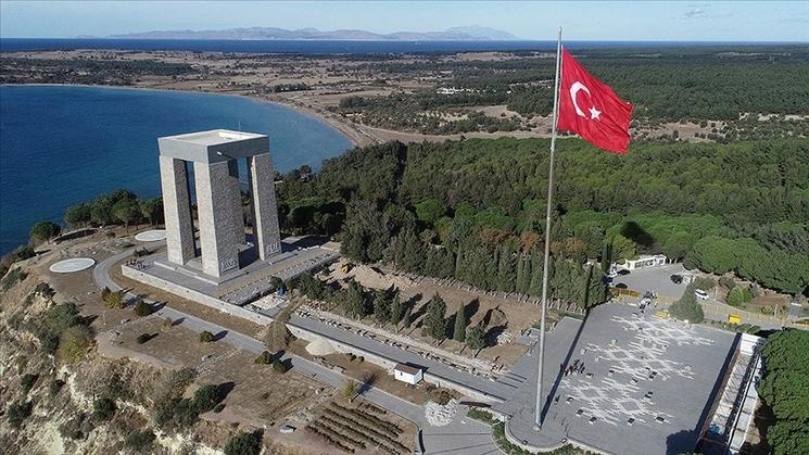  Çanakkale Şehitleri Anıtı