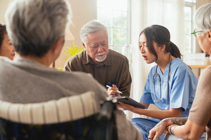 Quels soins pour les seniors au Japon ?