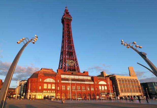 une tour eiffel en angleterre 