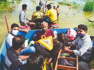 tracteurs india inde OMR Chennai inondations cyclone 2020