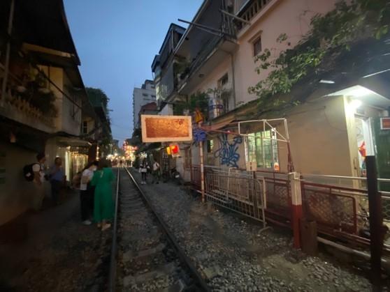 la rue du train barrée mais avec de la chance on passe 