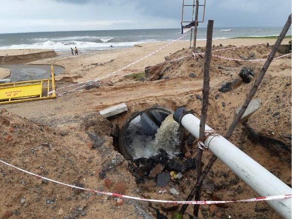 Evacuation de fortune vers la mer des pluies à Chennai