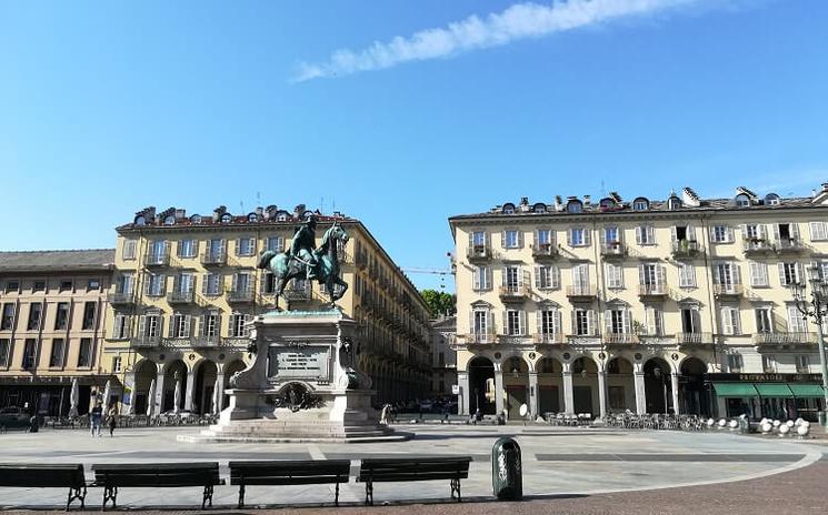 une grande place de turin