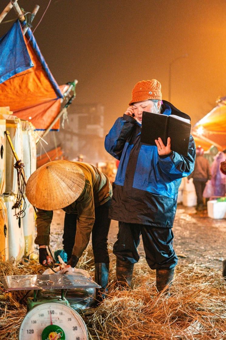 vendeur ambulant au marché de long bien 