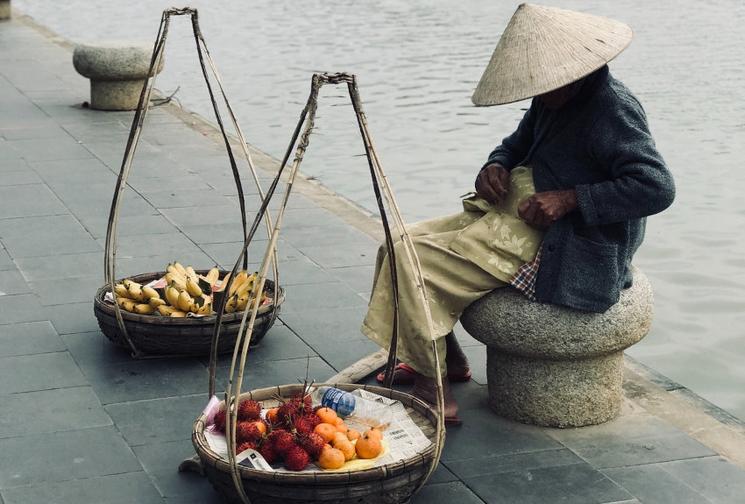 vendeurs de rue au Vietnam