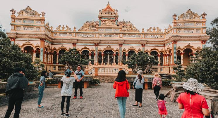 vêtements à porter dans un temple vietnamien